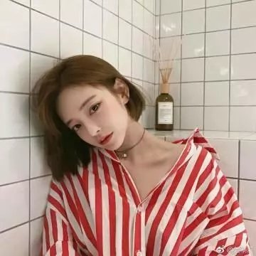 踏浪女人